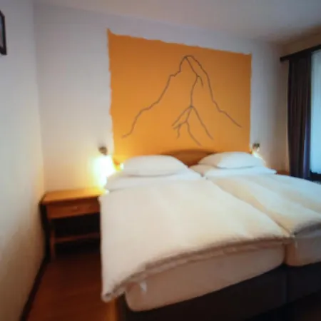 Home In Zermatt Apartmán *